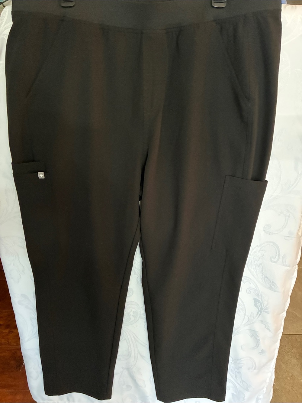 Figs Men's Black Scrubs Performance Joggers